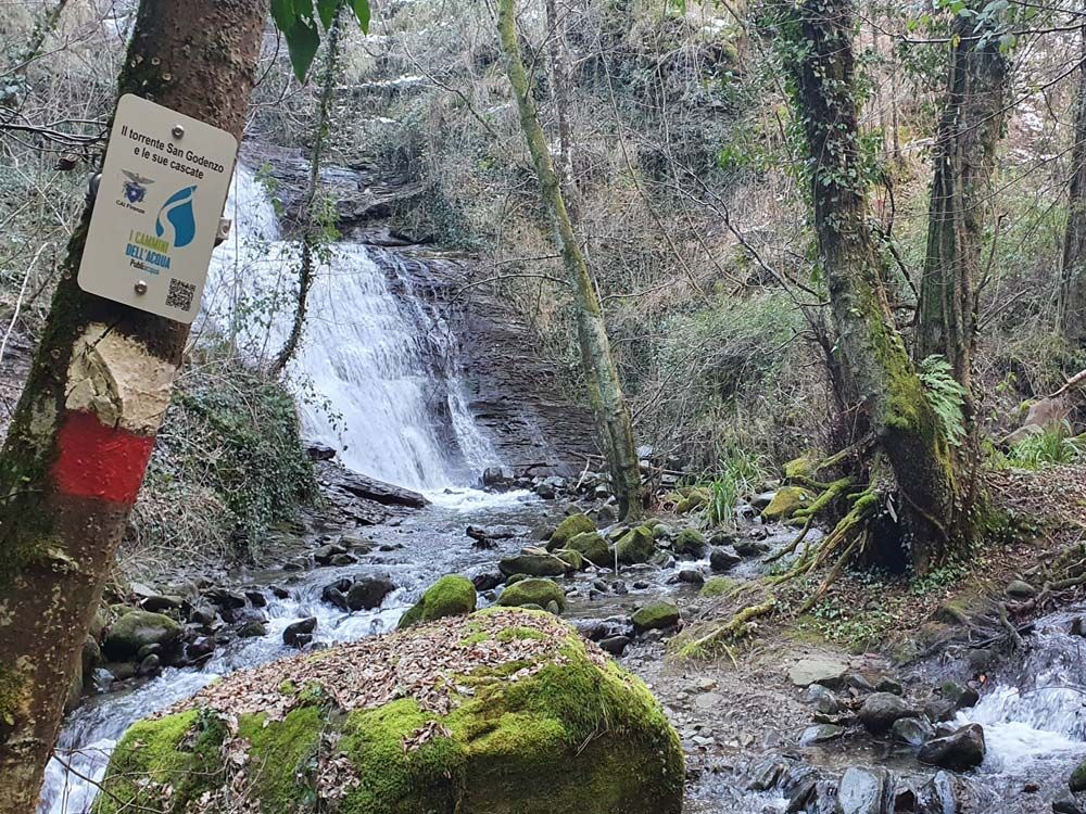 torrenti e cascate nella valle del godenzo